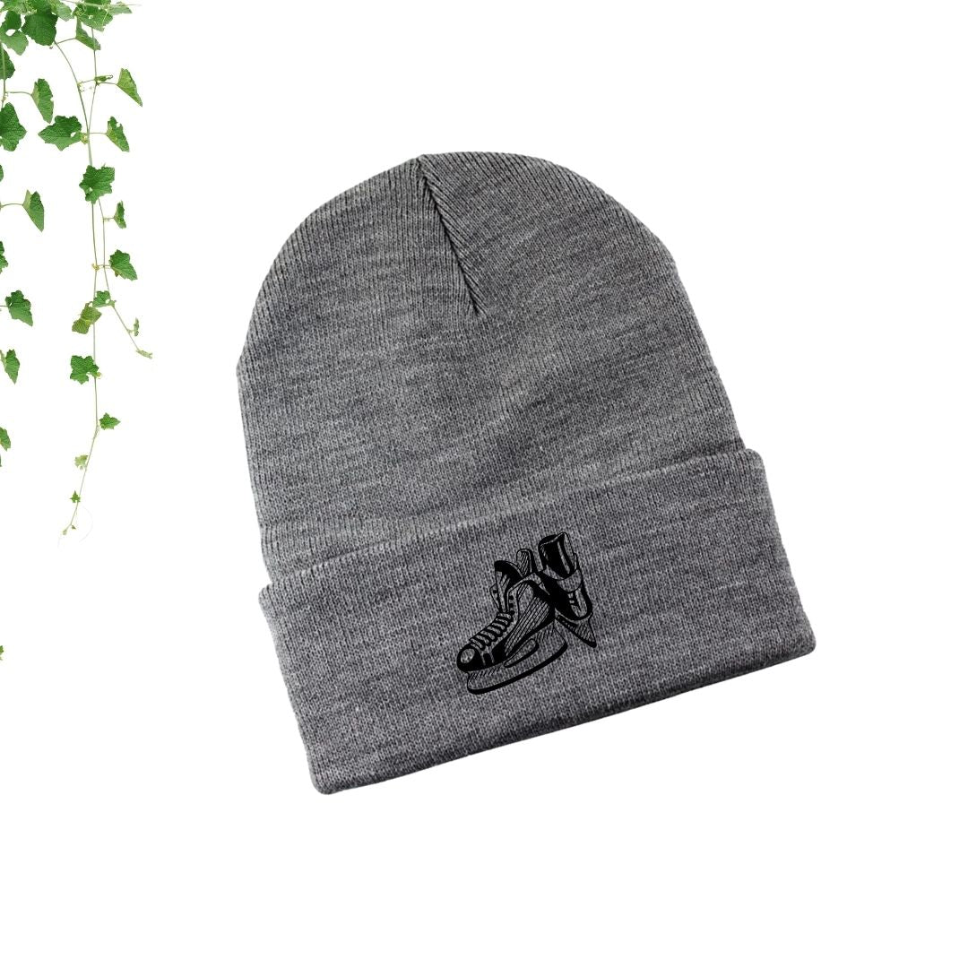 tuque grise patins brodés