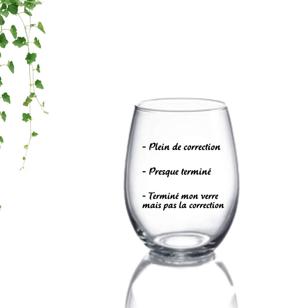 verre pour enseignant plein de correction