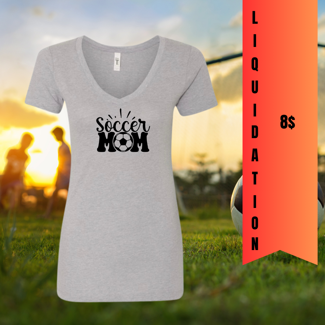 T-Shirt Gris col en V Soccer Mom à 8$